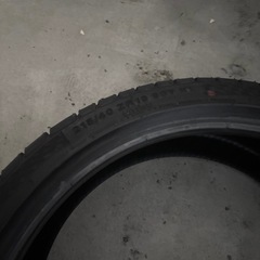 アクセレラ phi タイヤ 215/40r19 2本の画像