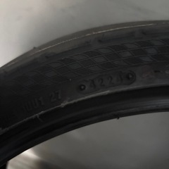 アクセレラ phi タイヤ 215/40r19 2本の画像