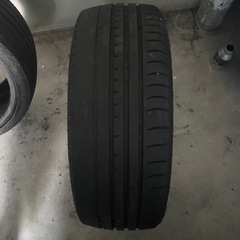 アクセレラ phi タイヤ 215/40r19 2本の画像