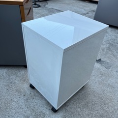 収納家具　棚　2段　キャスター付き　収納ケース　収納棚　白　ホワイト【33.5×.40×56】の画像