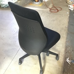 【中古】オフィスチェア１台（黒色／ブラック）お譲りします！の画像