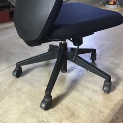 【中古】オフィスチェア１台（黒色／ブラック）お譲りします！の画像