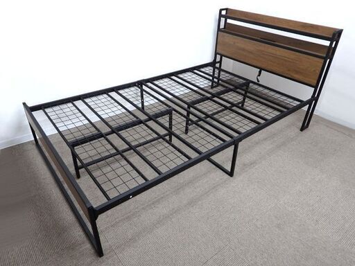 新札幌 / セミダブルベッド ベッドフレーム 宮付き コンセント付き フレーム / No.3631