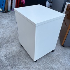 オフィス家具　事務用　事務用品　収納家具　3段　キャスター付き　棚　【40×47×61】の画像