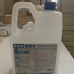 精製水2リットルの画像