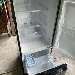 【リユースショップスパークル】訳あり品の為格安！！ノンフロン冷凍冷蔵庫　三菱　ブラック　MR-P15A-B　146L　2016年製　配送設置可能♪の画像