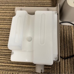 セラミックヒーターファン　加湿機能付き　人感、室温センサー付　大風量1200wの画像