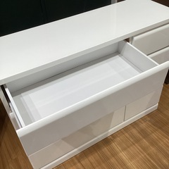 【トレファク神戸南店】4段チェスト　ホワイトです‼︎【取りに来られる方限定】 の画像