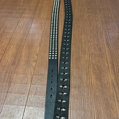 まとめてお得🉐ジーンズ5点、革ジャケット1点、革ベスト1点、ベルト2点の画像