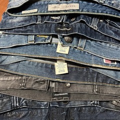 まとめてお得🉐ジーンズ5点、革ジャケット1点、革ベスト1点、ベルト2点の画像