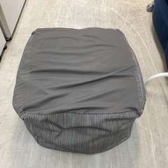 【リサイクルサービス八光】幅54㎝　デニム生地　1人用ビーズクッション(中)の画像