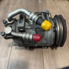NKR81用　エアコンコンプレッサーの画像