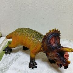 特大トリケラトプスソフビ（おまけ、ミニフィギュア付き）の画像