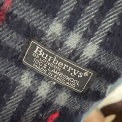 Burberryバーバリー　マフラー　ネイビー　毛玉多数の画像