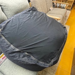 【リサイクルサービス八光】幅83㎝　デニム生地　1人用ビーズクッション(大)の画像