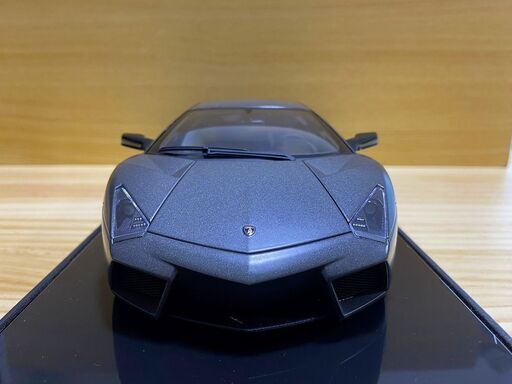 1/18ミニカー オートアート製ランボルギーレヴェントン