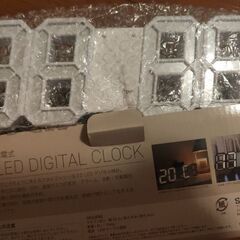 【新品未使用】USB給電式 3DLEDデジタル時計の画像