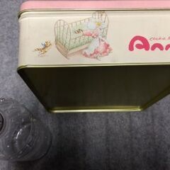 昭和レトロ　空き缶の画像