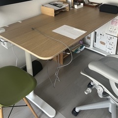 IKEA テーブル　デスク　140x80の画像