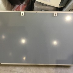 【中古】壁掛けホワイトボード（ハーフサイズ／粉受け付き）現地販売中！の画像