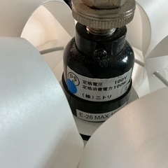 ペンダントライト💡おしゃれ🖤インテリア✨照明器具フラワー型🌼ニトリ丸型北欧照明汚れあり💦白の画像
