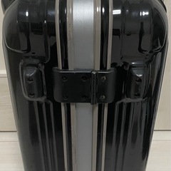 スーツケース　キャリーケースの画像