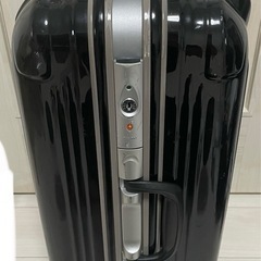 スーツケース　キャリーケースの画像