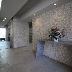 【表参道駅】【月約5万円】【週4.5日×朝2時間】マンション清掃/未経験者可～日払い可(表参道4)の画像