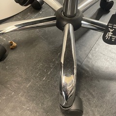 【中古】¥1,500 回転イス　PCチェア　キャスター付き  【IJ59
】の画像