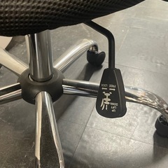 【中古】¥1,500 回転イス　PCチェア　キャスター付き  【IJ59
】の画像