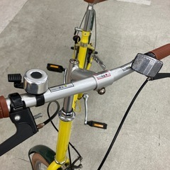 K2510-130 simple style 折りたたみ自転車 イエロー 20インチ ※パンクの確認や空気入れのサービスは行っておりません。タイヤ空気なし 動作確認済み 鍵なし キズ汚れ有りの画像