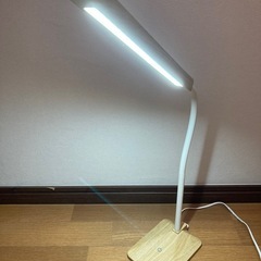 訳あり品　LEDデスクライトPIAZZA C-1 ライトブラウン　ニトリの画像