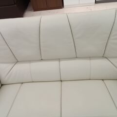 リユースのサカイ栃木店★ジモティ割あり★ FUJIFURNITURE ソファー グレージュ W135×D80×H88 クリーニング済み TC11012の画像