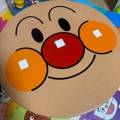アンパンマンテーブルの画像