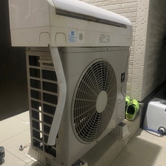 6畳用 エアコン 室外機 2023年製の画像