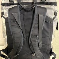 【クリーニング済】ノースフェイス　ヒューズボックスの画像