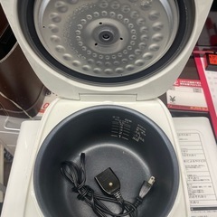 【中古】¥7000 タイガー5.5合炊き　炊飯ジャー　2024年製
【IJ61】の画像