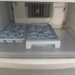 【10/10お取引希望】三菱冷蔵庫MR-H26W-Pの画像