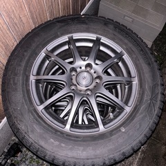 スタッドレスタイヤ 215/65R16 グッドイヤー アイスナビ6の画像