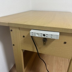 【木製】ナチュラルデザイン 勉強机／学習机／引き出し付き コイズミ の画像