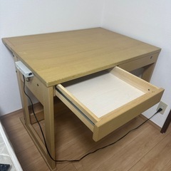 【木製】ナチュラルデザイン 勉強机／学習机／引き出し付き コイズミ の画像