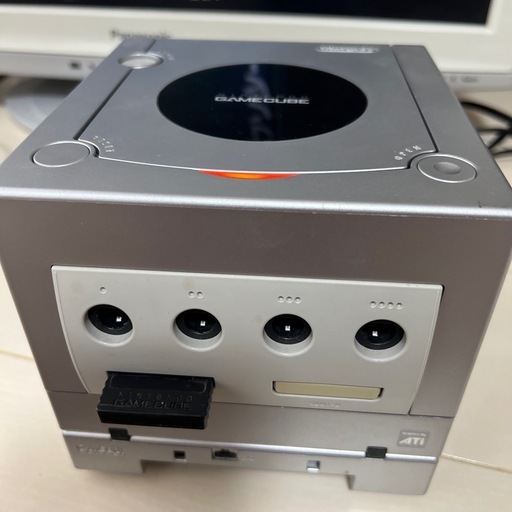 ゲームキューブ 本体 シルバー ジャンク品（disk読み取り出来ません。）その他