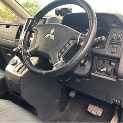 デリカD5  下取歓迎♪ 4WD カスタム　車検9年1月　希少サンルーフ❣️の画像