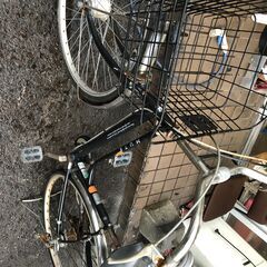リサイクルショップどりーむ鹿大前店　No.477　黒色　27インチ　ＬＥＤオ－トライト付き　ギア付き　鍵なし　シティサイクルの画像