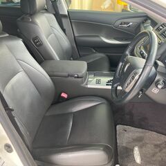 平成22年式 トヨタ クラウンハイブリッド Gパッケージ 車検2年付き 修復歴無しの画像