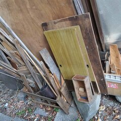 逗子 無料あげます 木材 角材 焚火 キャンプファイアー たきぎ 枝 木片 自然木 抜根 倒木 丸太 テーブル 作る 組み立て まき 伐採 固形 木質燃料 ボイラー BBQ バーベキュー 切り株 キャンプファイヤー 燃焼 荒材 桜 版画 薪 燃やす 日曜大工 工作 板材 板料 端材 DIY 棚材 角材 建築 ガーデン 木せん ブロック 建材 箱ソロキャンプ 材 構造材 内装材 建具 燃料 木炭 燃料 木箱 差し上げます 大木 彫刻 オブジェ 木像 木っ端 ウッド WOOD 暖炉 ストーブ 木工 家具の画像