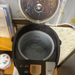 電気ポットの画像