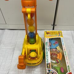 ij5639A Combi メロディーファンファン アンパンマン 手遊びいっぱいくるくるハンドル トイザらス イマジナリウム 木製 アクティビボックス 車 赤ちゃん 子供用品 おもちゃ 玩具の画像