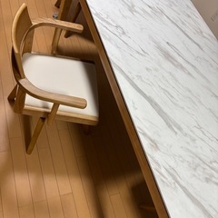 大理石調　ダイニングテーブル　　
の画像