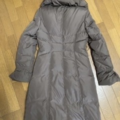 PECA ダウンコートの画像